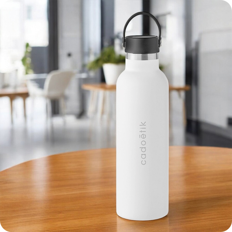 Gourde isotherme en inox recyclé Boali 700 mL_00