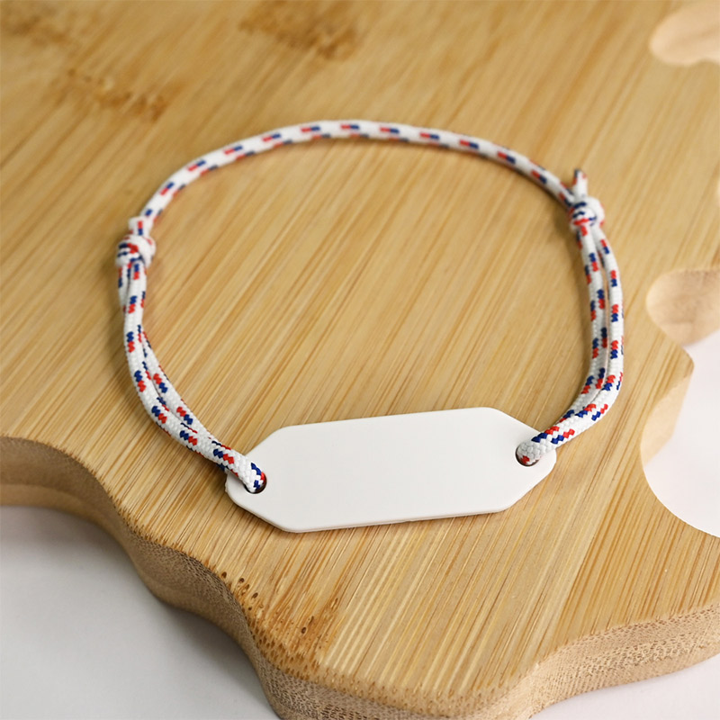 Bracelet en plastique et polyester recyclés Noody _04