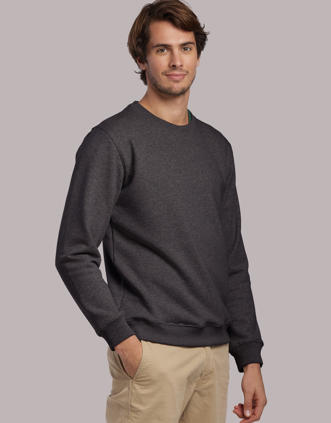 Gris foncé