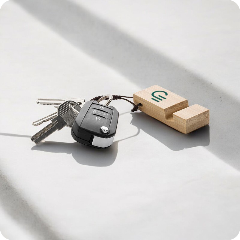 Porte-clés support de téléphone personnalisé en bambou certifié Standkey_05