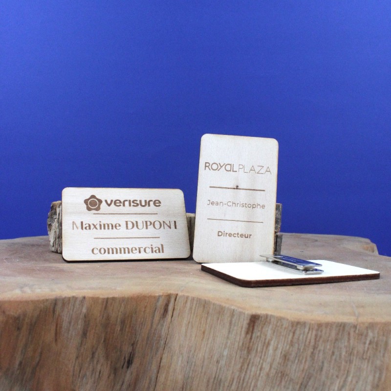 Badge personnalisé en bois magnétique Woodik_02