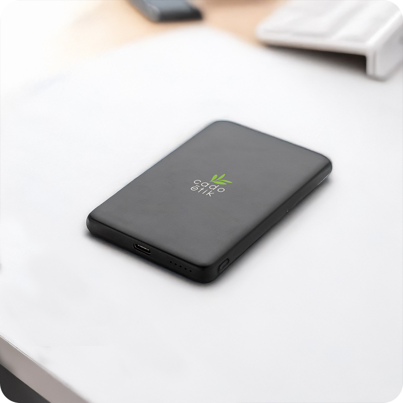 Batterie externe 5000 mAh à induction magnétique en alu recyclé Orion_00