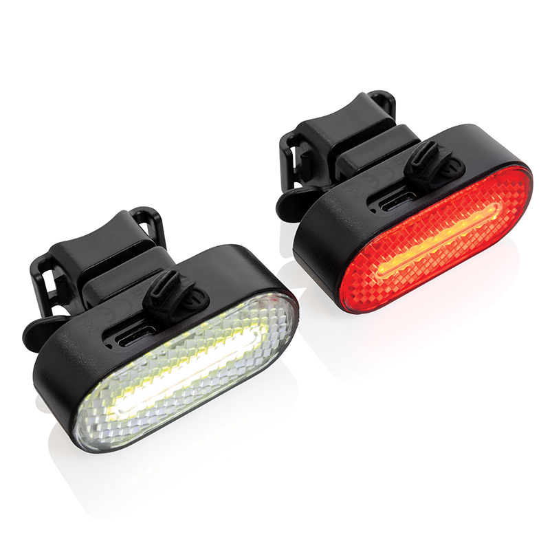 Set d'éclairage de vélo rechargeable en plastique recyclé certifié Lumino_02