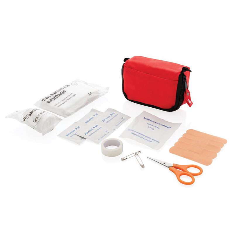 Set de premiers secours dans une pochette rouge_02