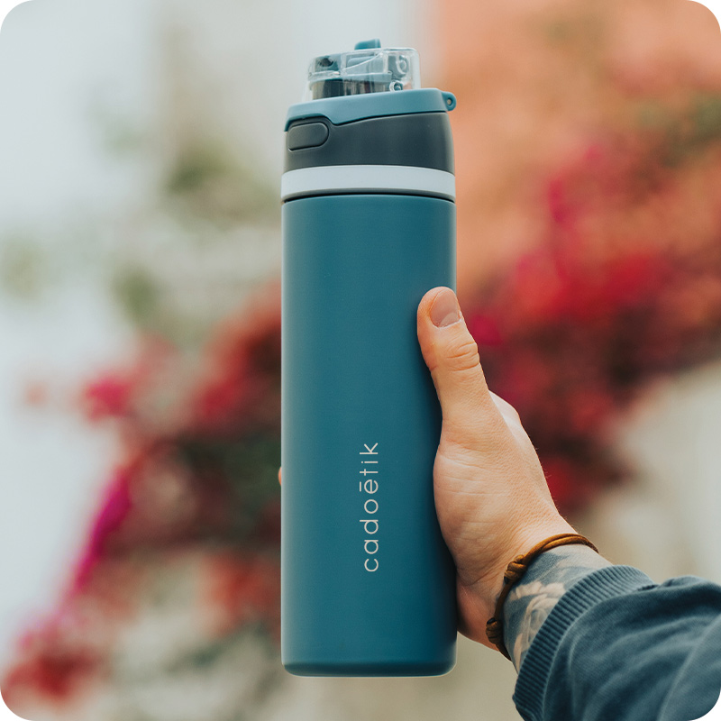Bouteille isotherme en inox recyclé certifié Omni Sip 700 mL_0