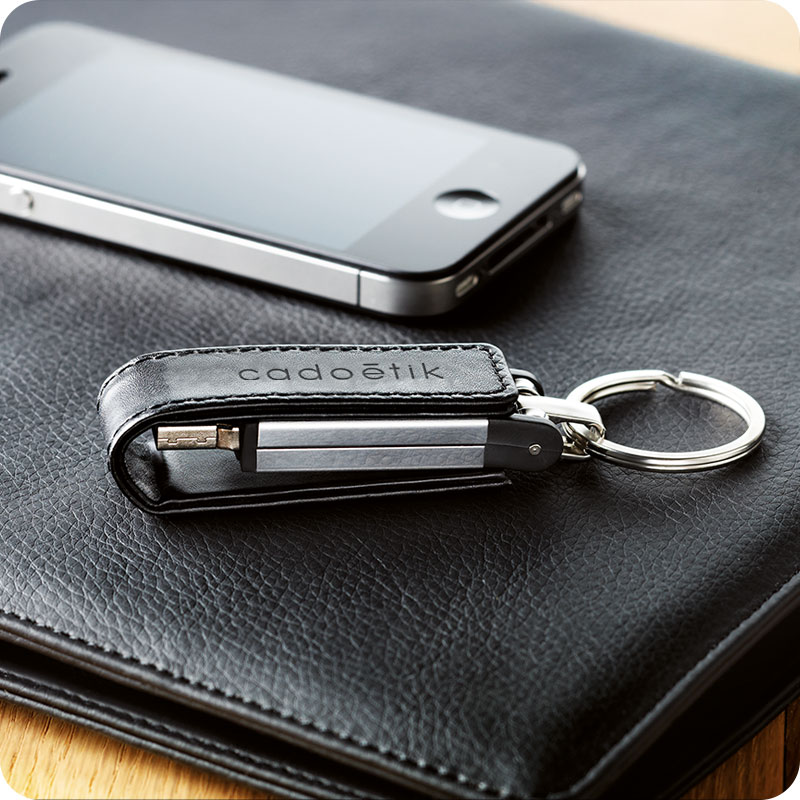 Clé USB en cuir et métal Magring_00