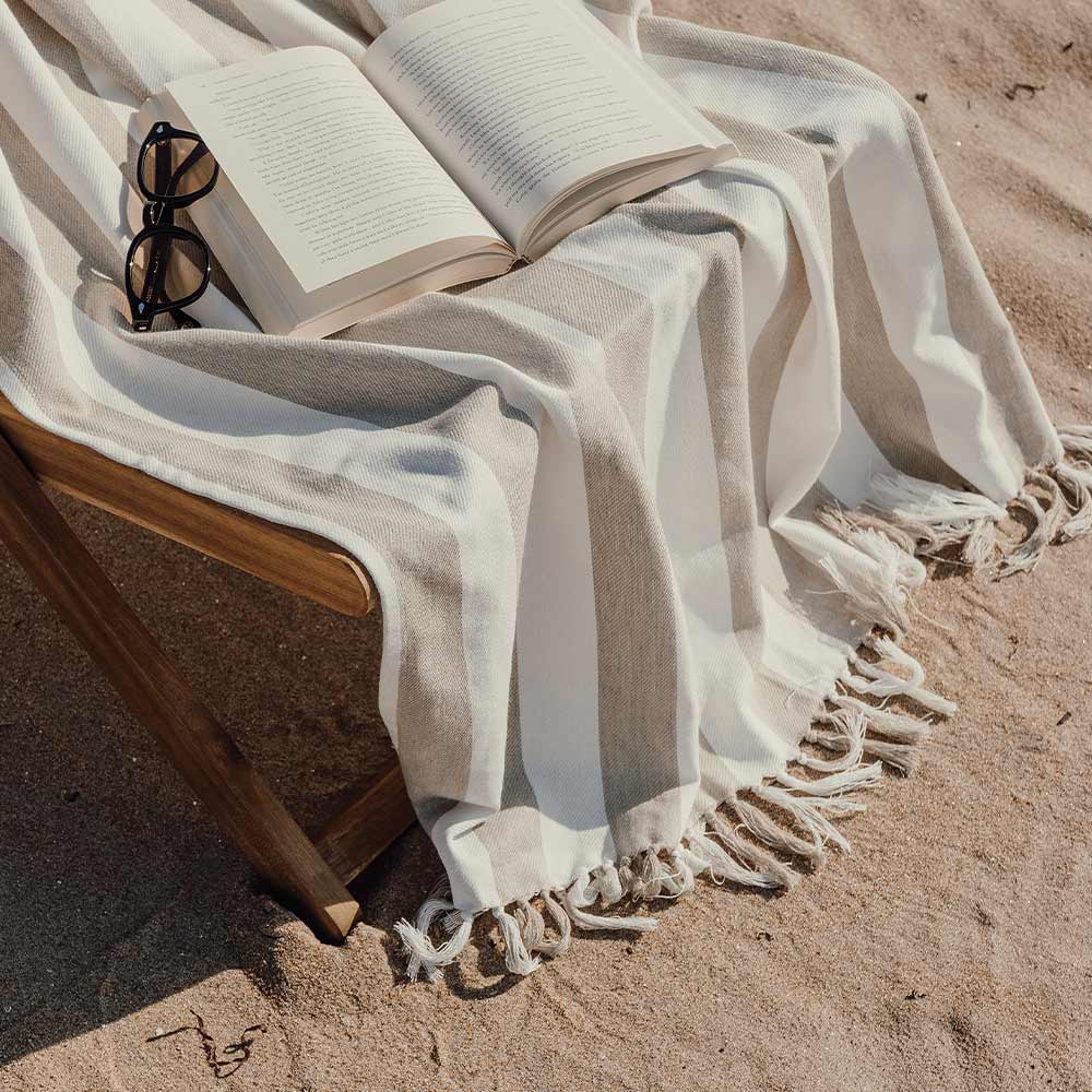 Serviette hammam en coton et polyester recyclés certifiés Vinga Ornos 200 g_04