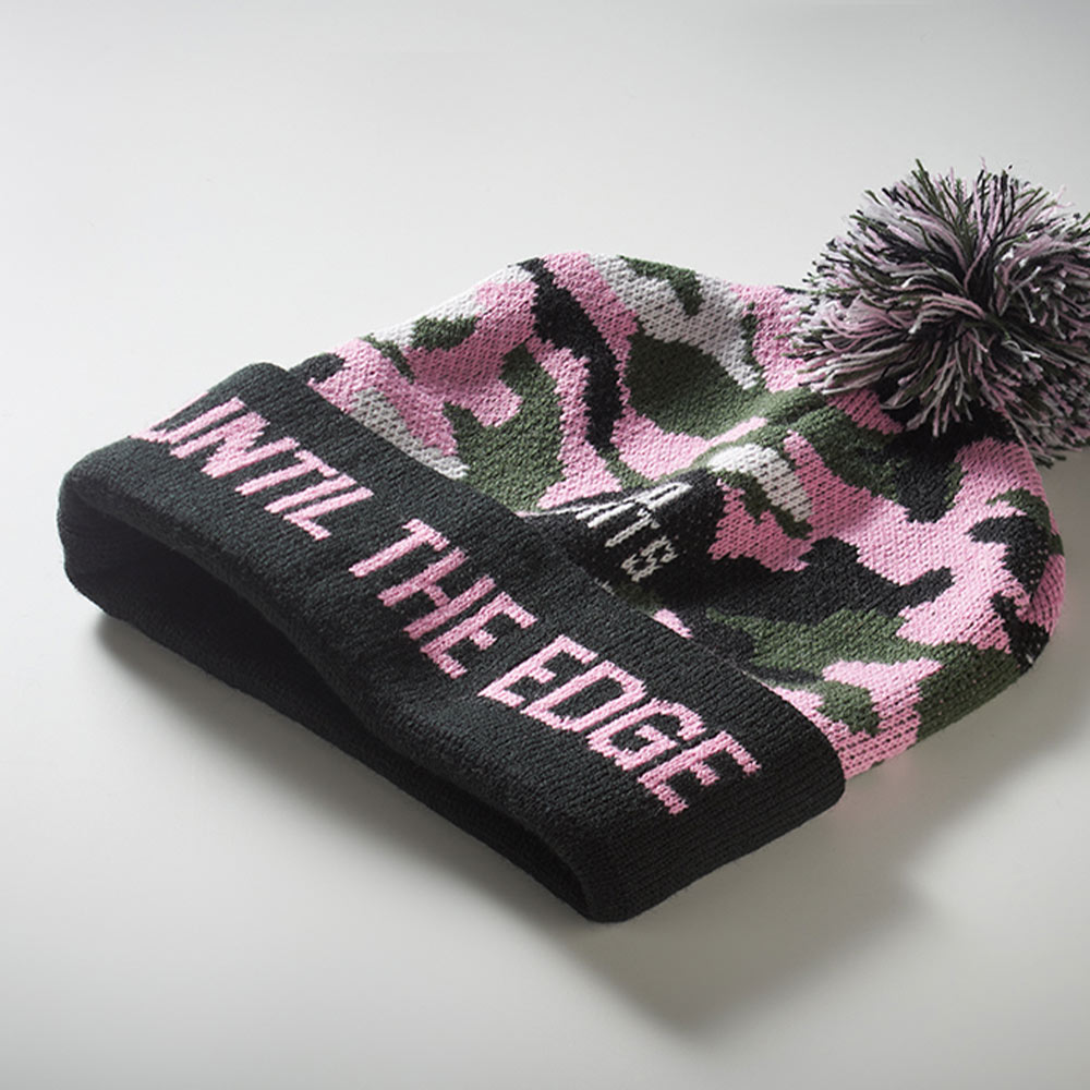 Bonnet personnalisé sur-mesure en maille jacquard à pompon Xapela_04