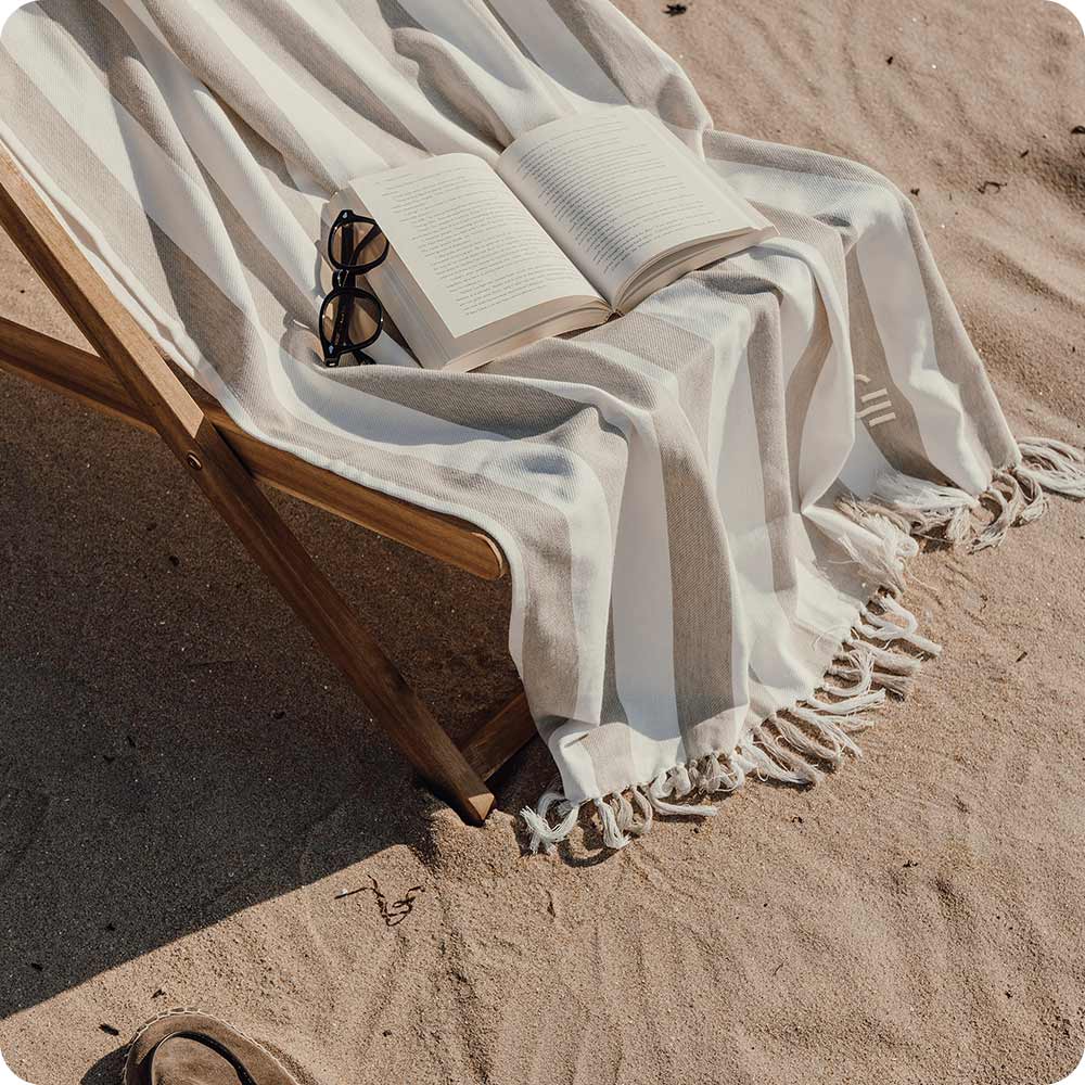 Serviette hammam en coton et polyester recyclés certifiés Vinga Ornos 200 g_00